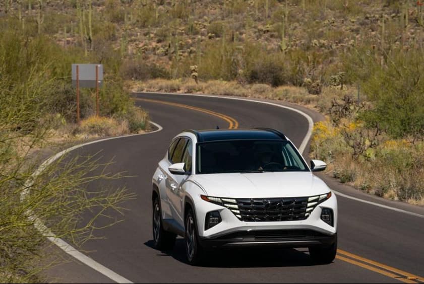 Hyundai Tucson 2022 adaptable a diversos terrenos